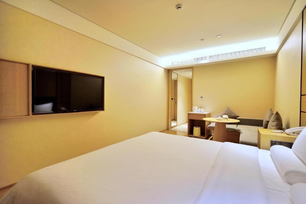 Ji Hotel Shanghai Hongqiao Yan'An XI Road Exterior foto